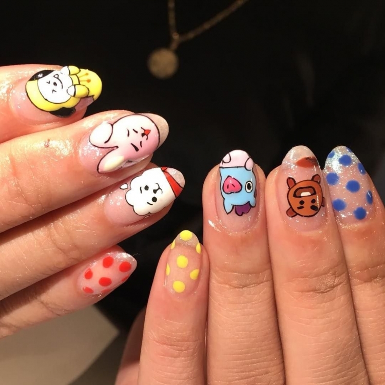 Ногти с БТС bt21