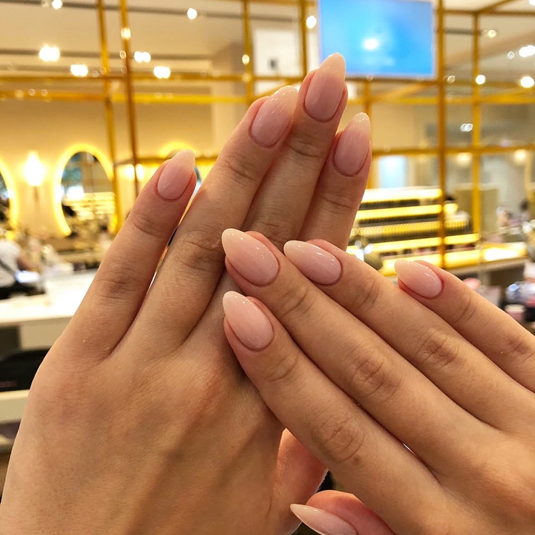 Длинные ногти на коротких пальцах