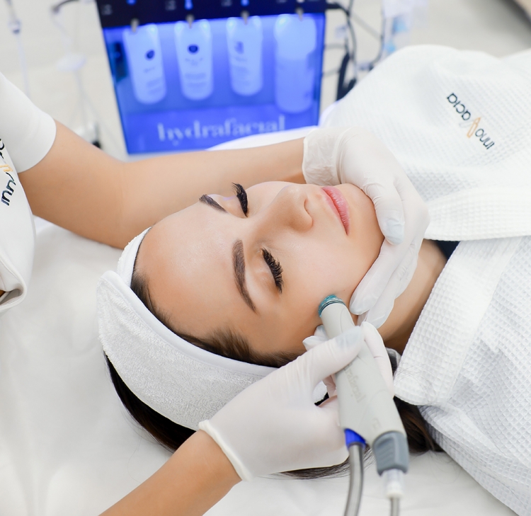 Вакуумный гидропилинг HYDRAFACIAL