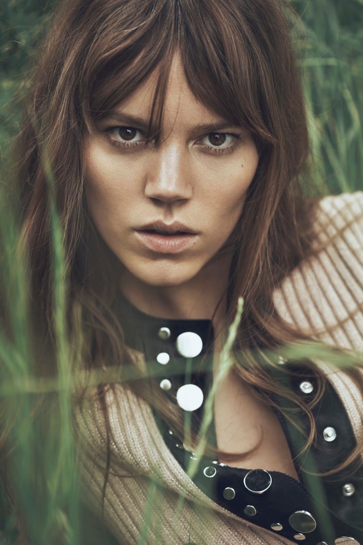 Худая и голая Freja Beha Erichsen