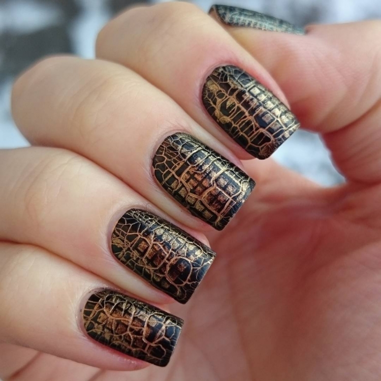 Лак кракелюр