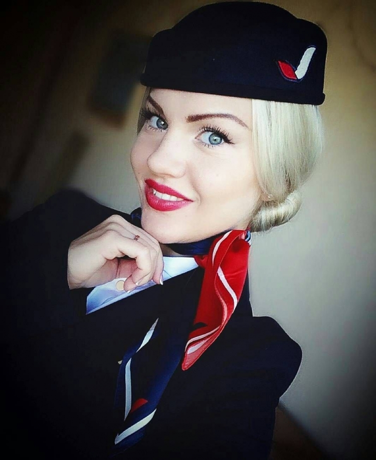 Яна Ягодкина стюардесса