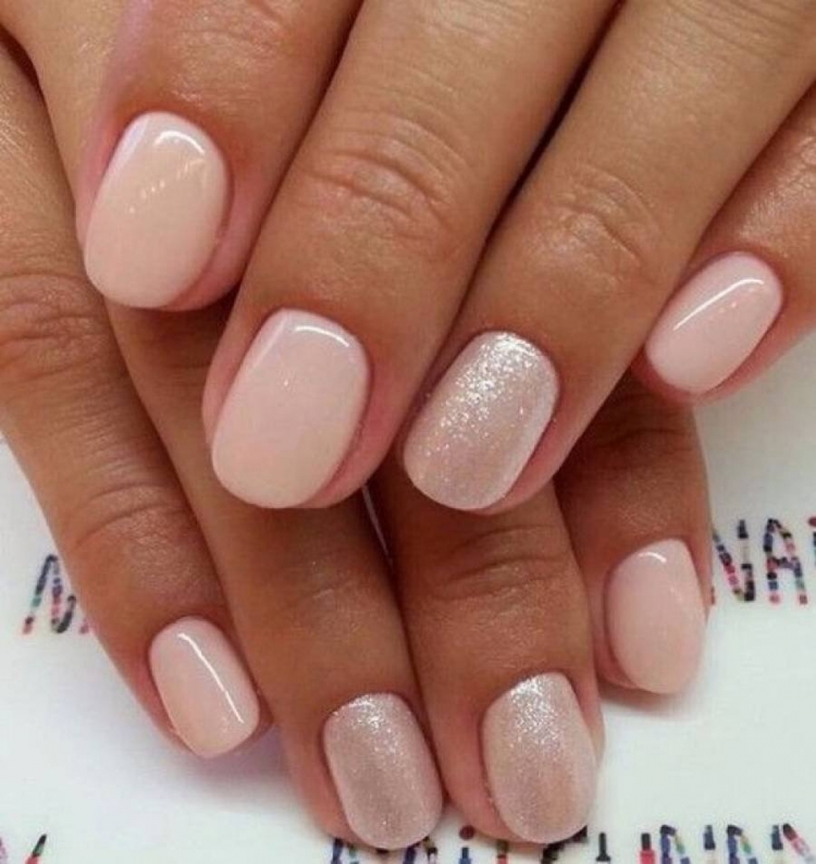 Шеллак на короткие ногти