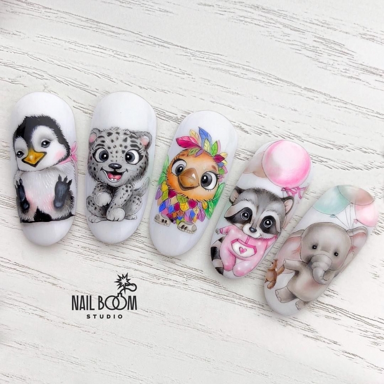 Новогодний маникюр с совой