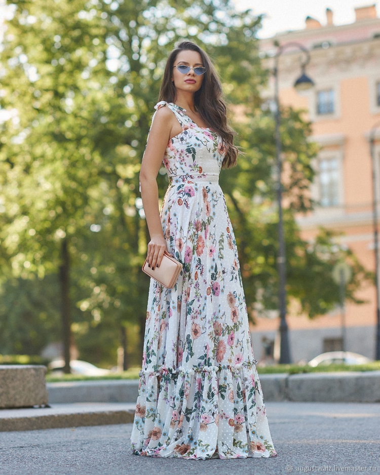 Платье розовое