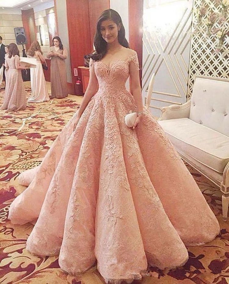 Платье Ball Gown
