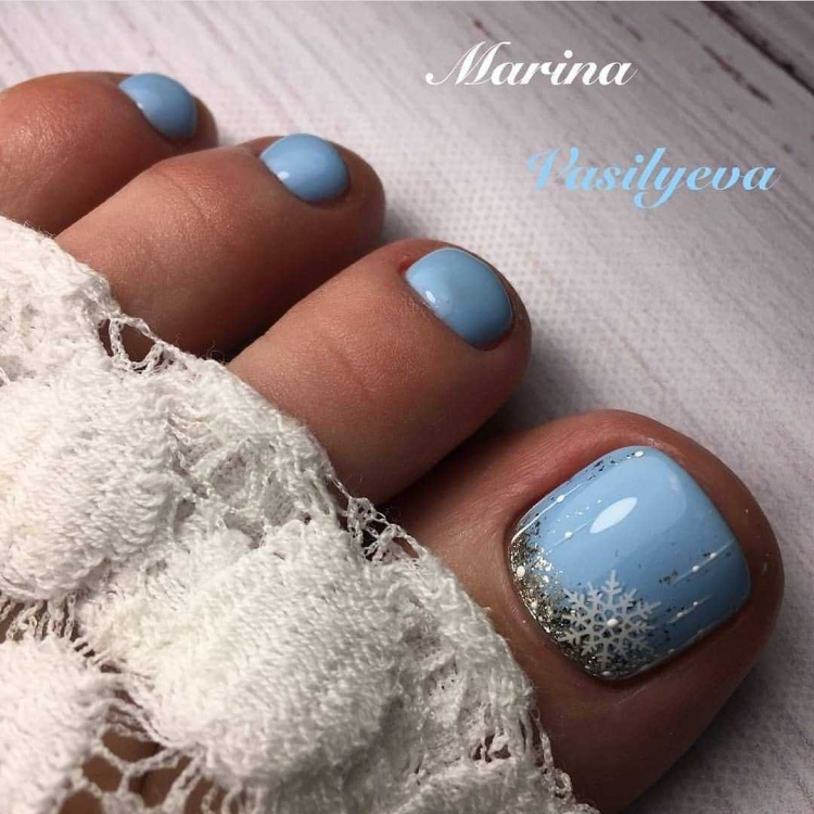 Педикюр зима