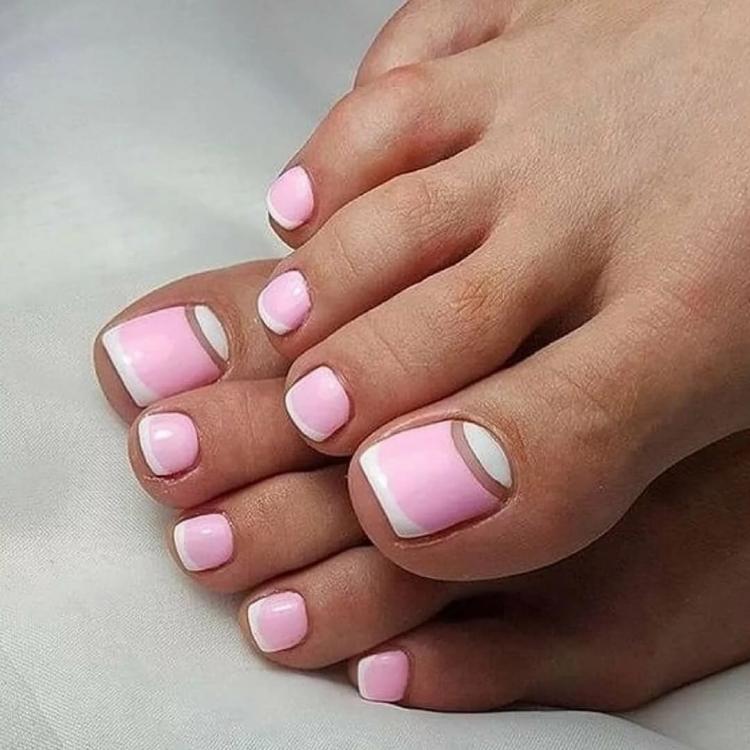 Красивый педикюр