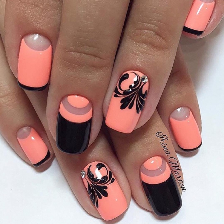 Красивые коралловые ногти