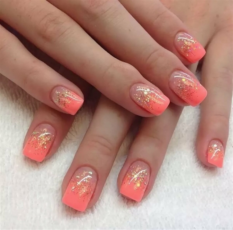 Коралловый френч на короткие ногти