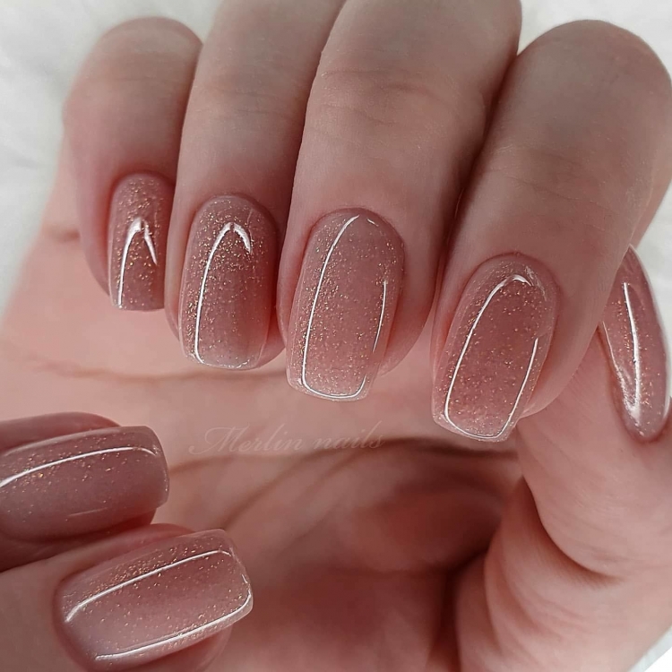 Нюдовые ногти
