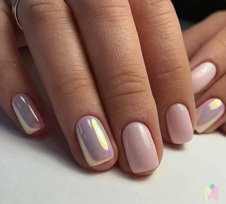 Нежный розовый маникюр однотонный
