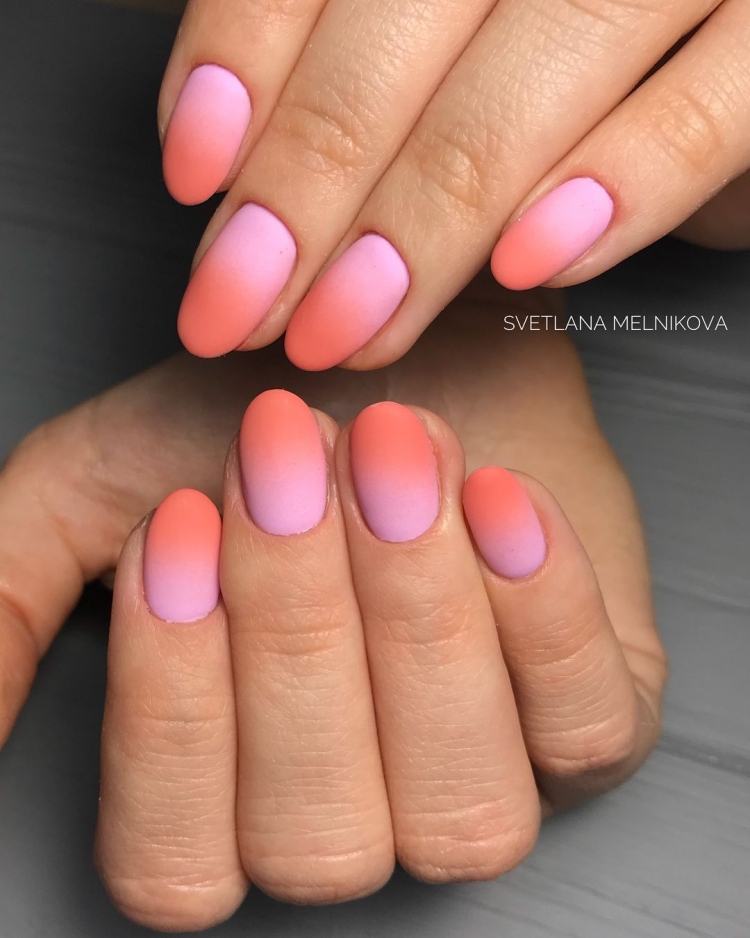 Кораллово персиковый градиент