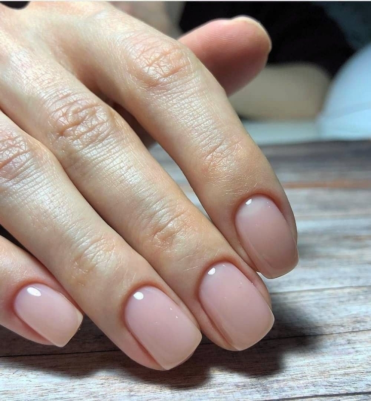 Короткие натуральные ногти