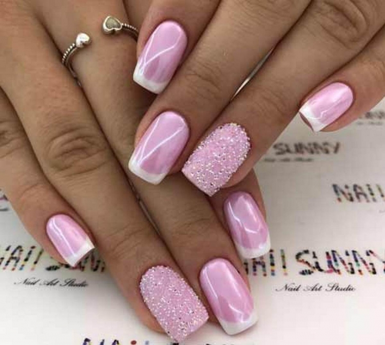 Розовый френч