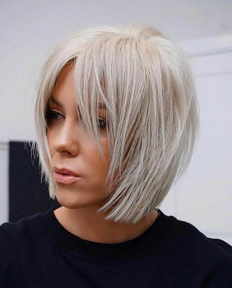 Градуированное каре блонд