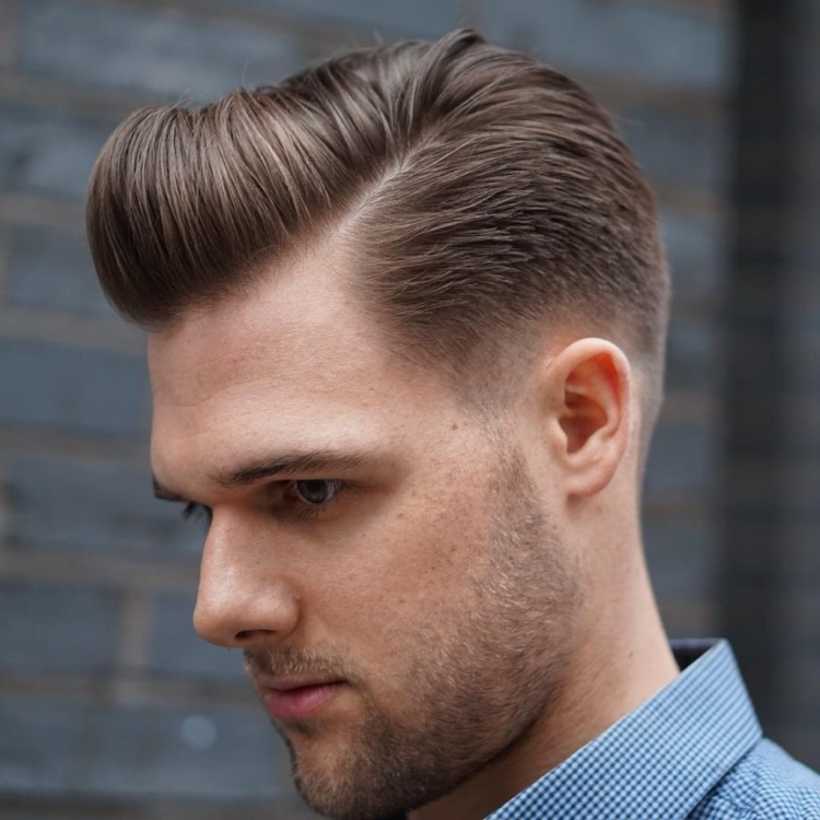 Slick back прическа