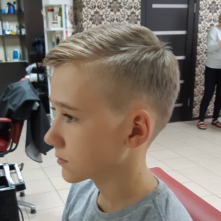 Модные причёски для мальчиков 2020