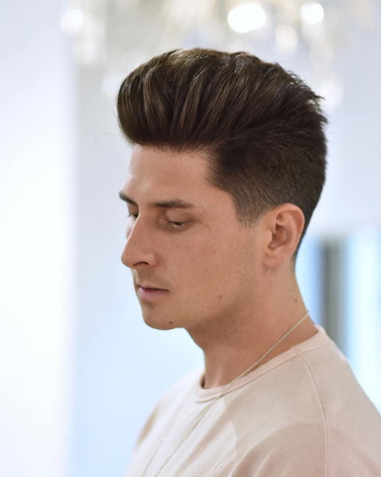 Quiff стрижка мужская