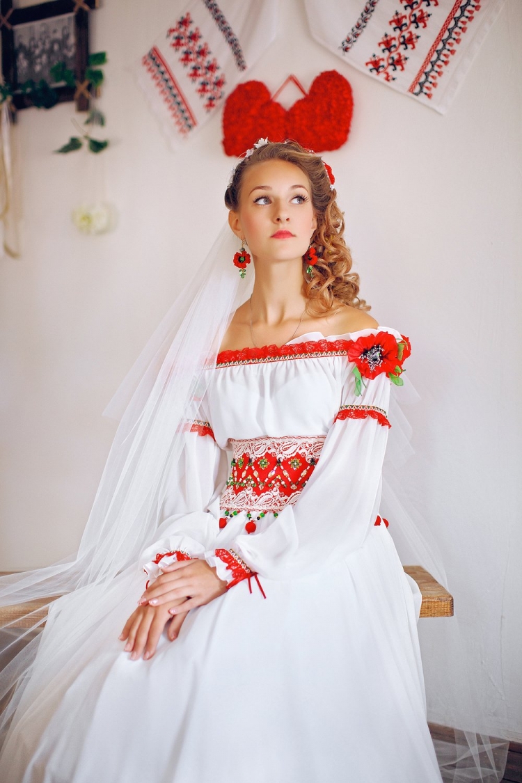Свадебный наряд в русском стиле