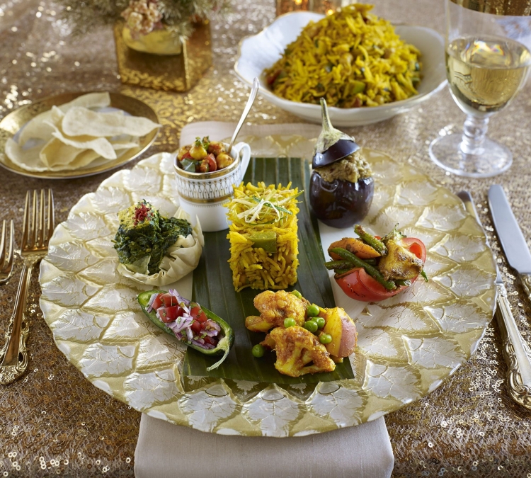 Сервировка стола с закусками