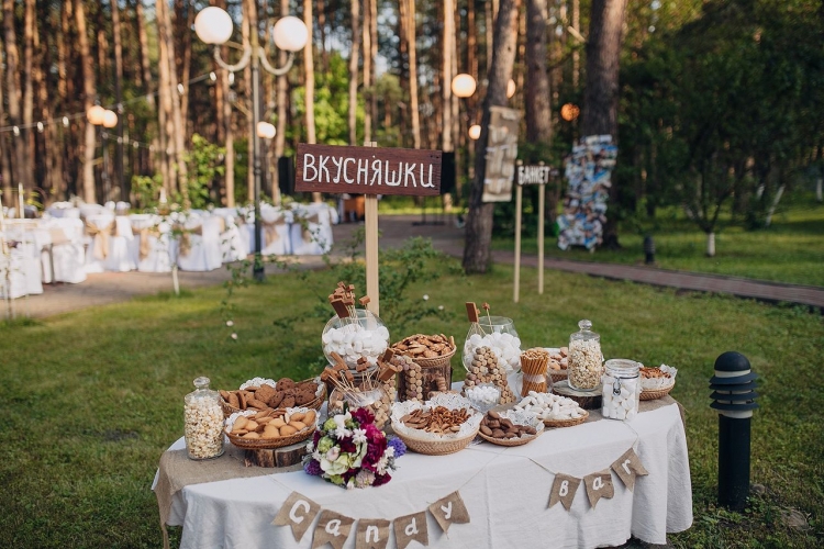 Свадебный Кэнди бар рустик