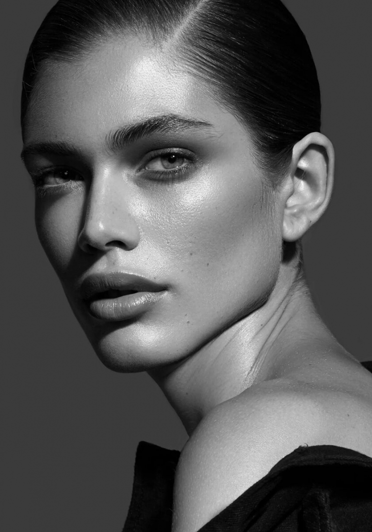 Валентина Сампайо (Valentina Sampaio)