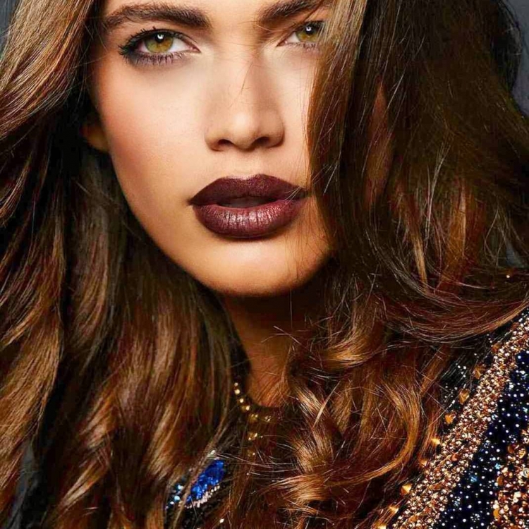 Валентина Сампайо (Valentina Sampaio)