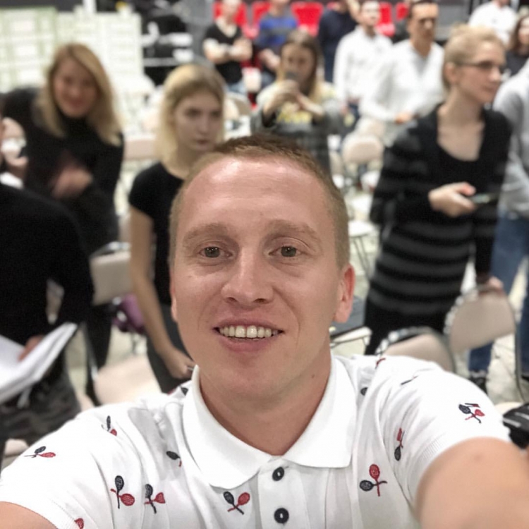 Андрей шаров неделя моды в Москве