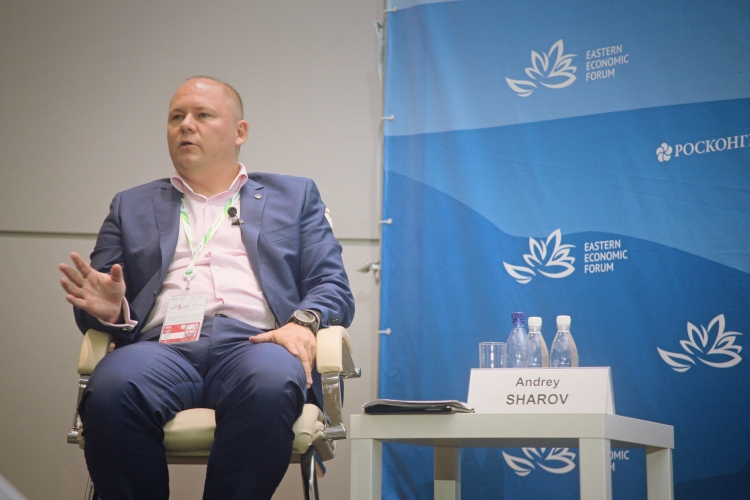 Андрей шаров показ мод Весна