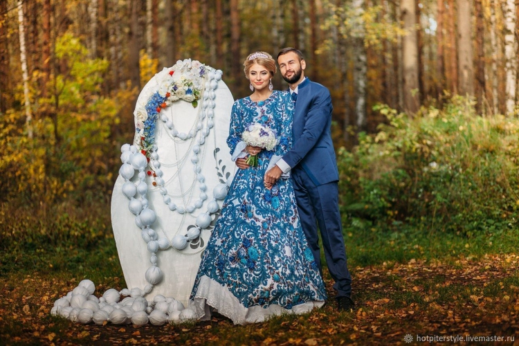 Льняное платье в русском стиле