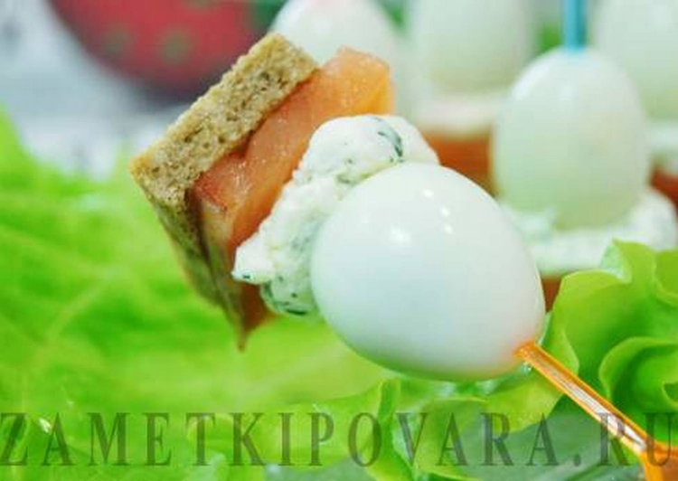 Канапешки на шпажках с красной рыбой