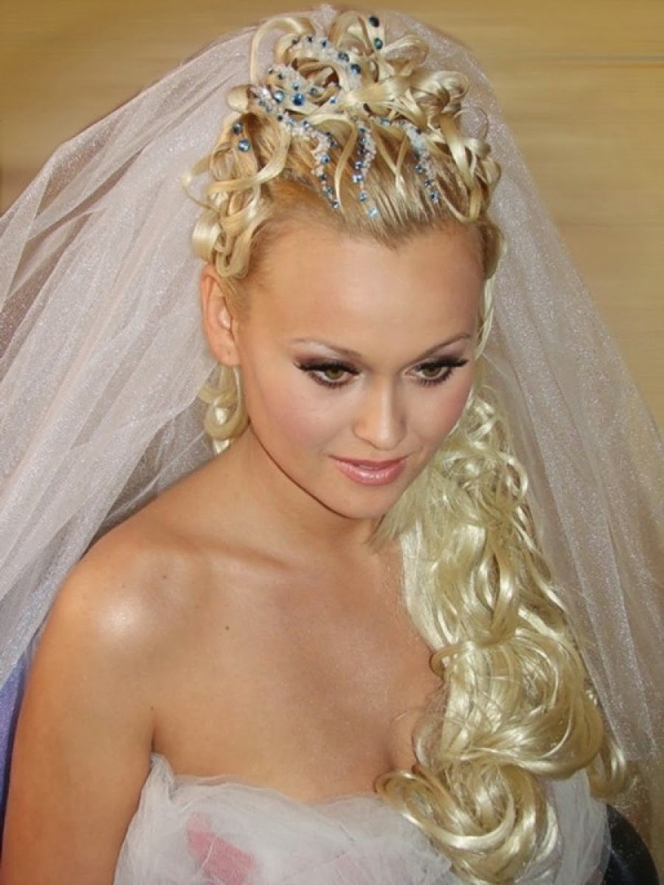 Свадебные прически 2010