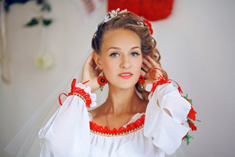 Прическа в русском стиле
