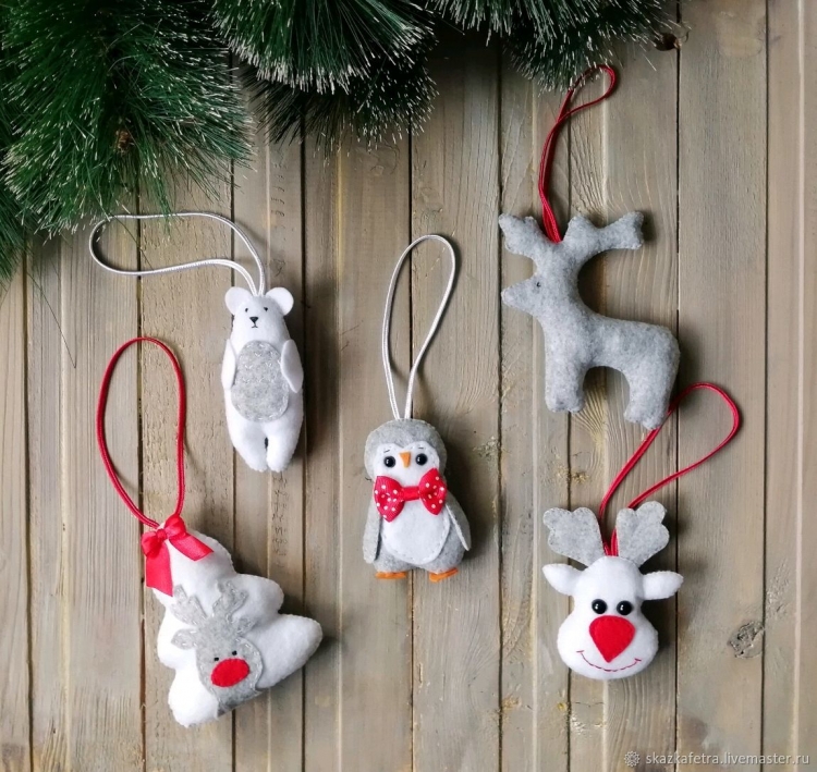 Елосные игрушки изфетра