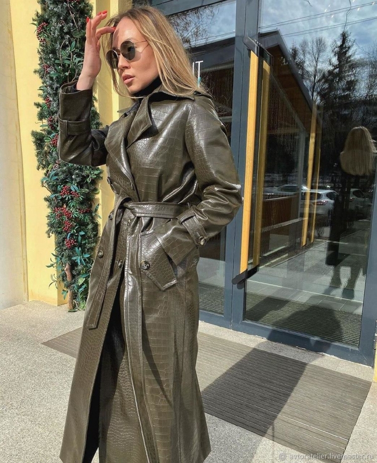 Кожаный плащ Снежная Королева