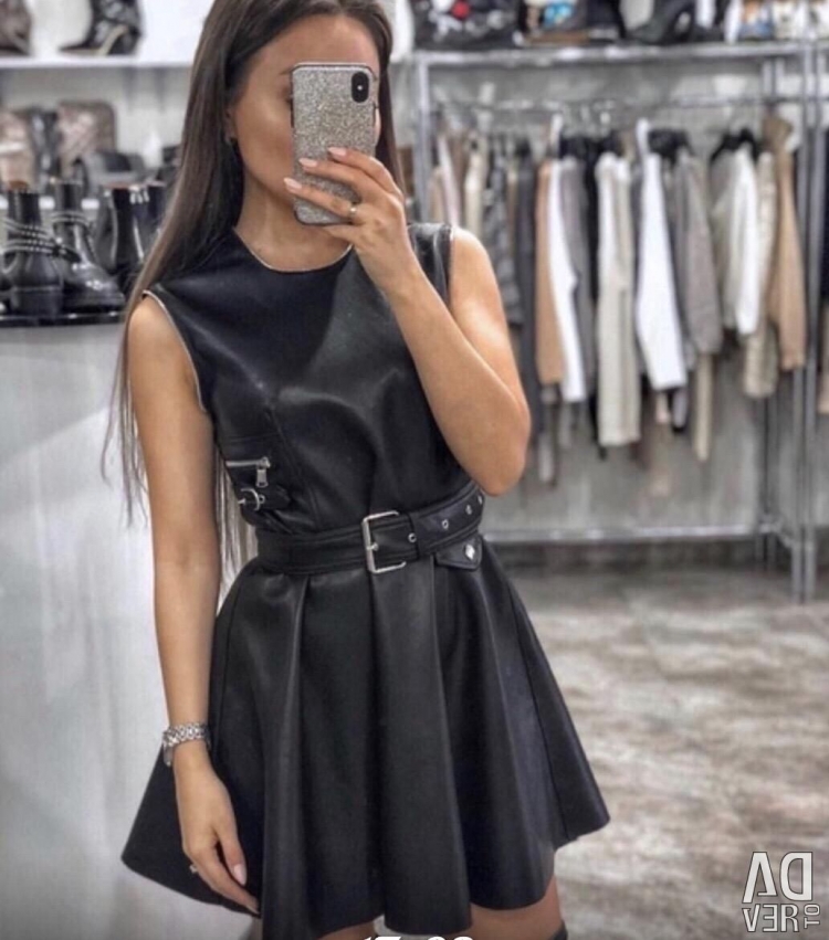Платье из экокожи для полных женщин