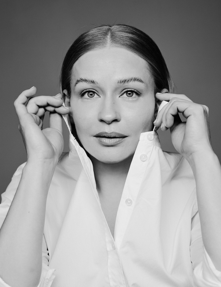 Rado Юлия Пересильд