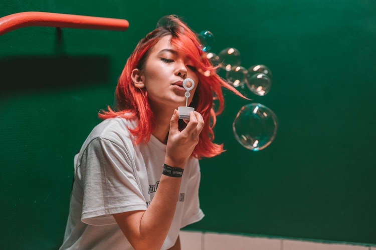 Dequine певица