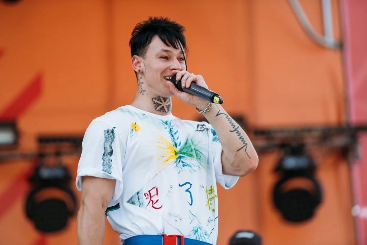 Певец нилетто