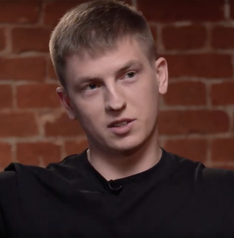 Стендапер Алексей Щербаков