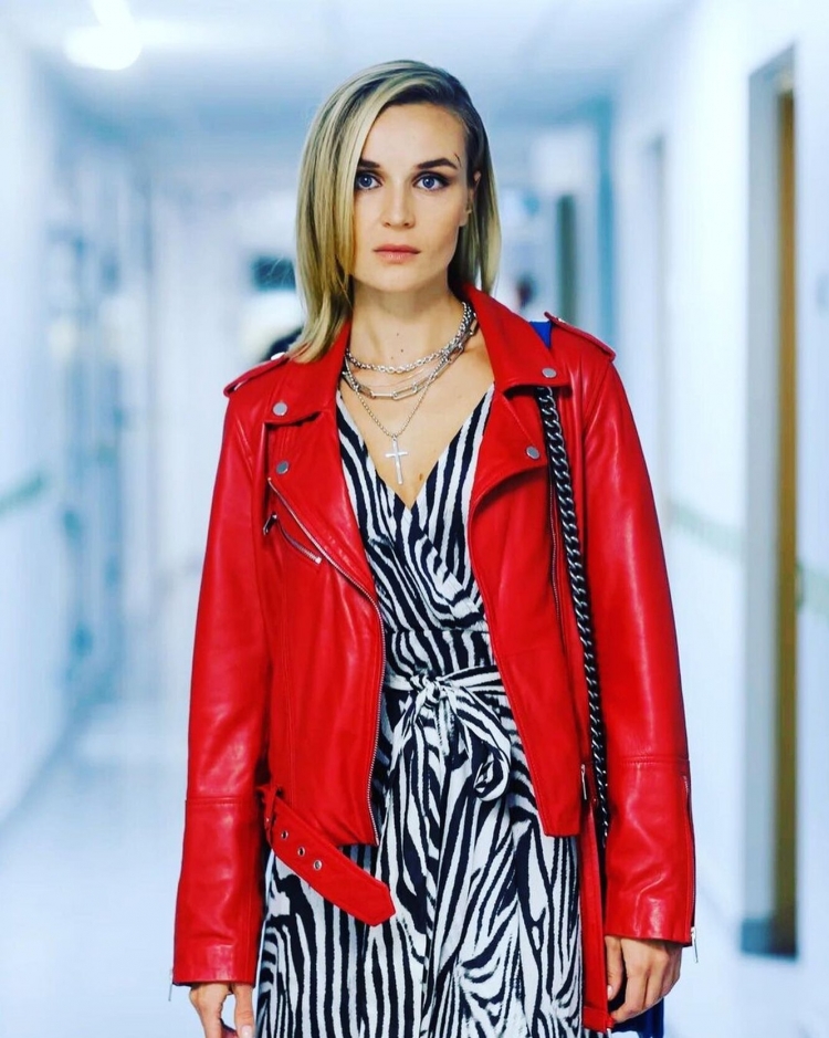 Полина Гагарина 2021