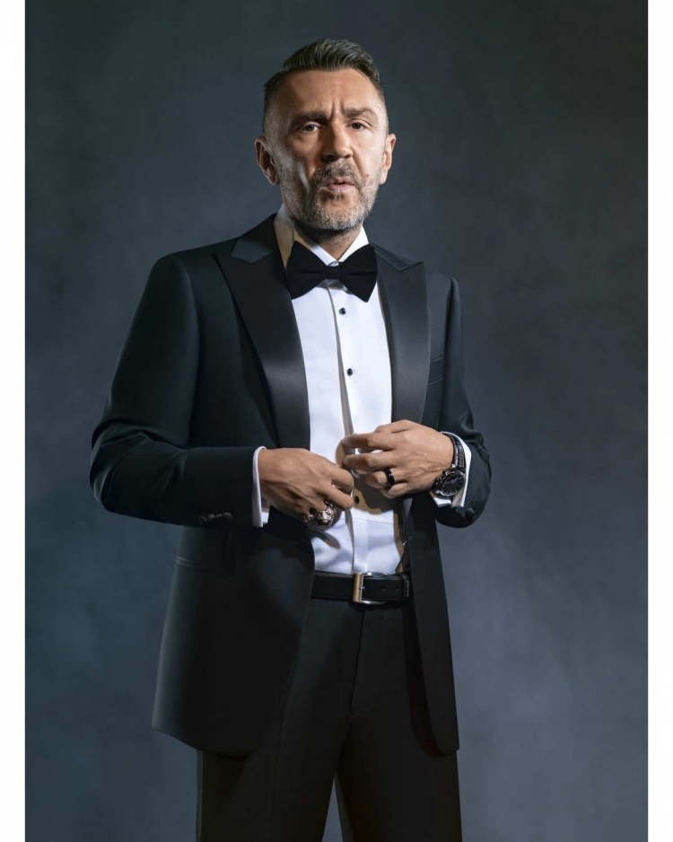 Сергей Шнуров в костюме