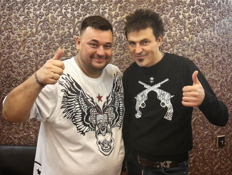 Алексей Потехин руки вверх