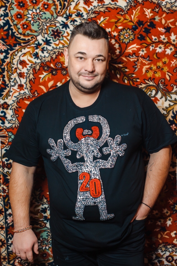 Певец руки вверх Сергей Жуков