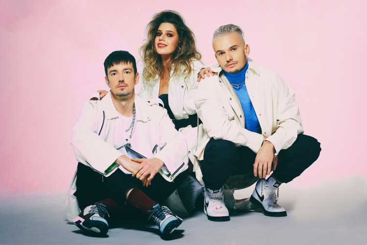 5ivesta Family солистка