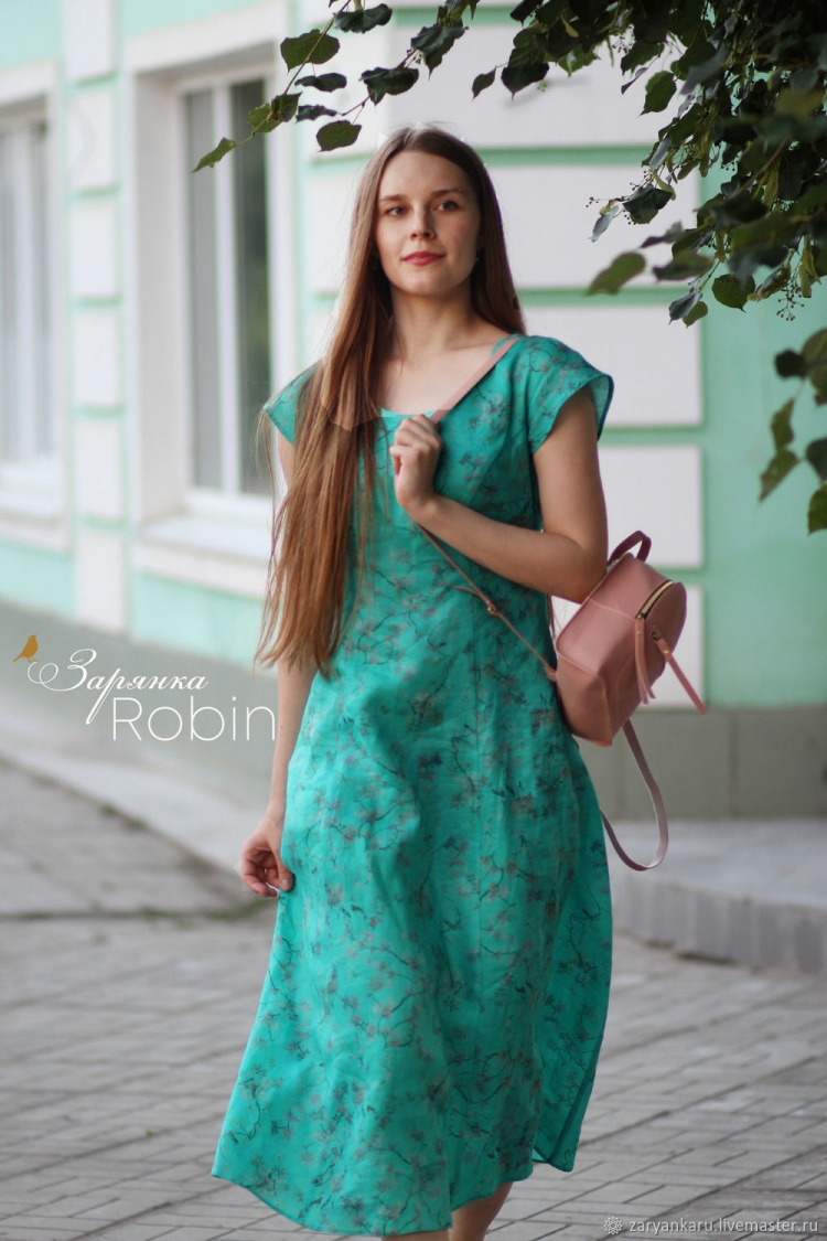 Красивое бирюзовое платье