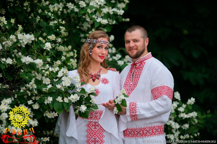 Современные украинские платья