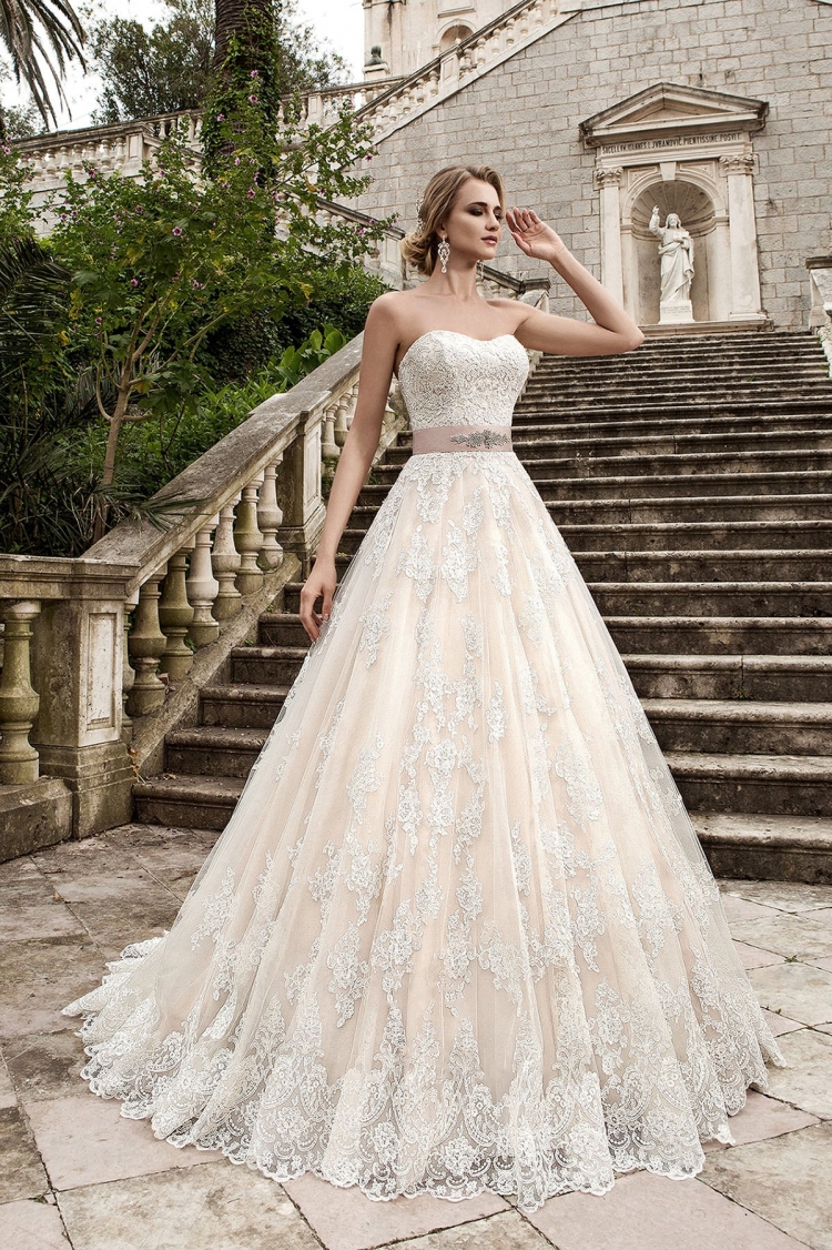 Свадебные платья Naviblue Bridal 2020-2021