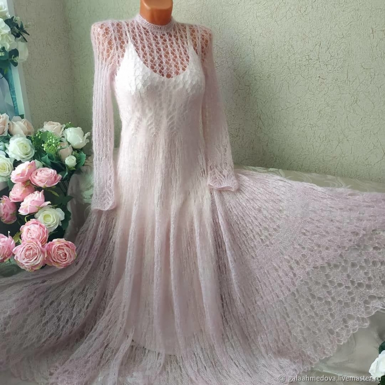 Мохеровое платье